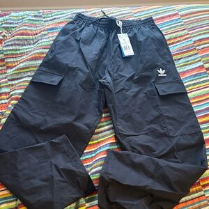 Sale Adidas Men's black woven embroidered  Cargo Pants  size small oversized nwt